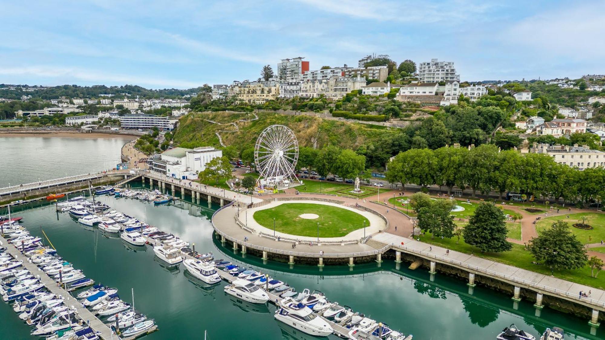 Sovereign House - Close To Harbour With Parking 토키 외부 사진