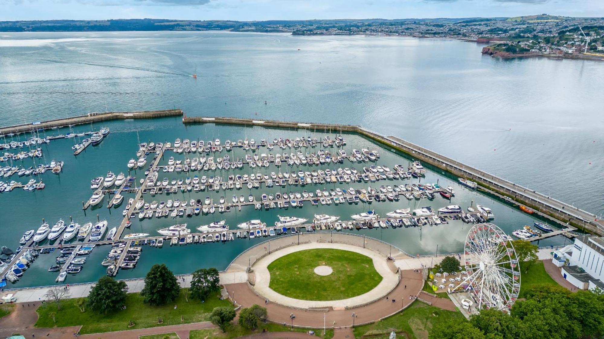 Sovereign House - Close To Harbour With Parking 토키 외부 사진
