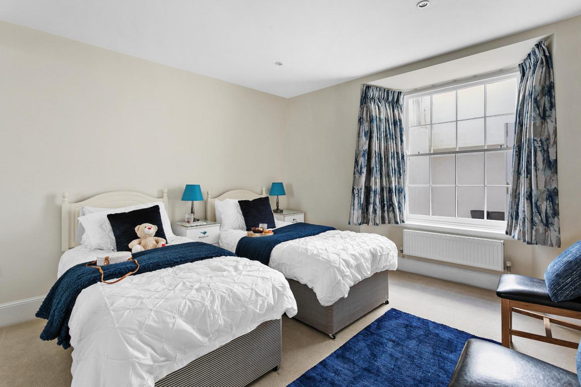 Sovereign House - Close To Harbour With Parking 토키 외부 사진