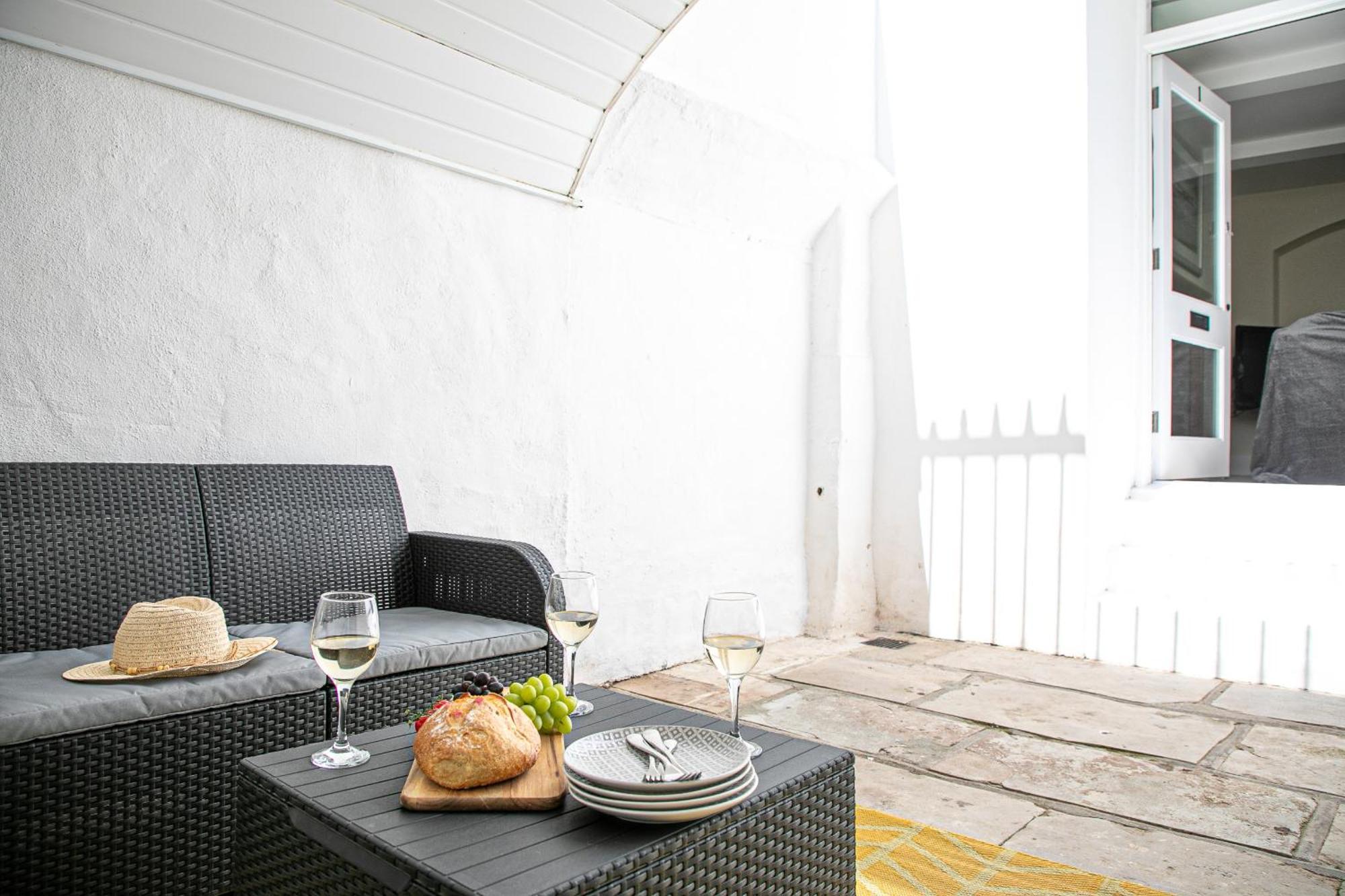 Sovereign House - Close To Harbour With Parking 토키 외부 사진