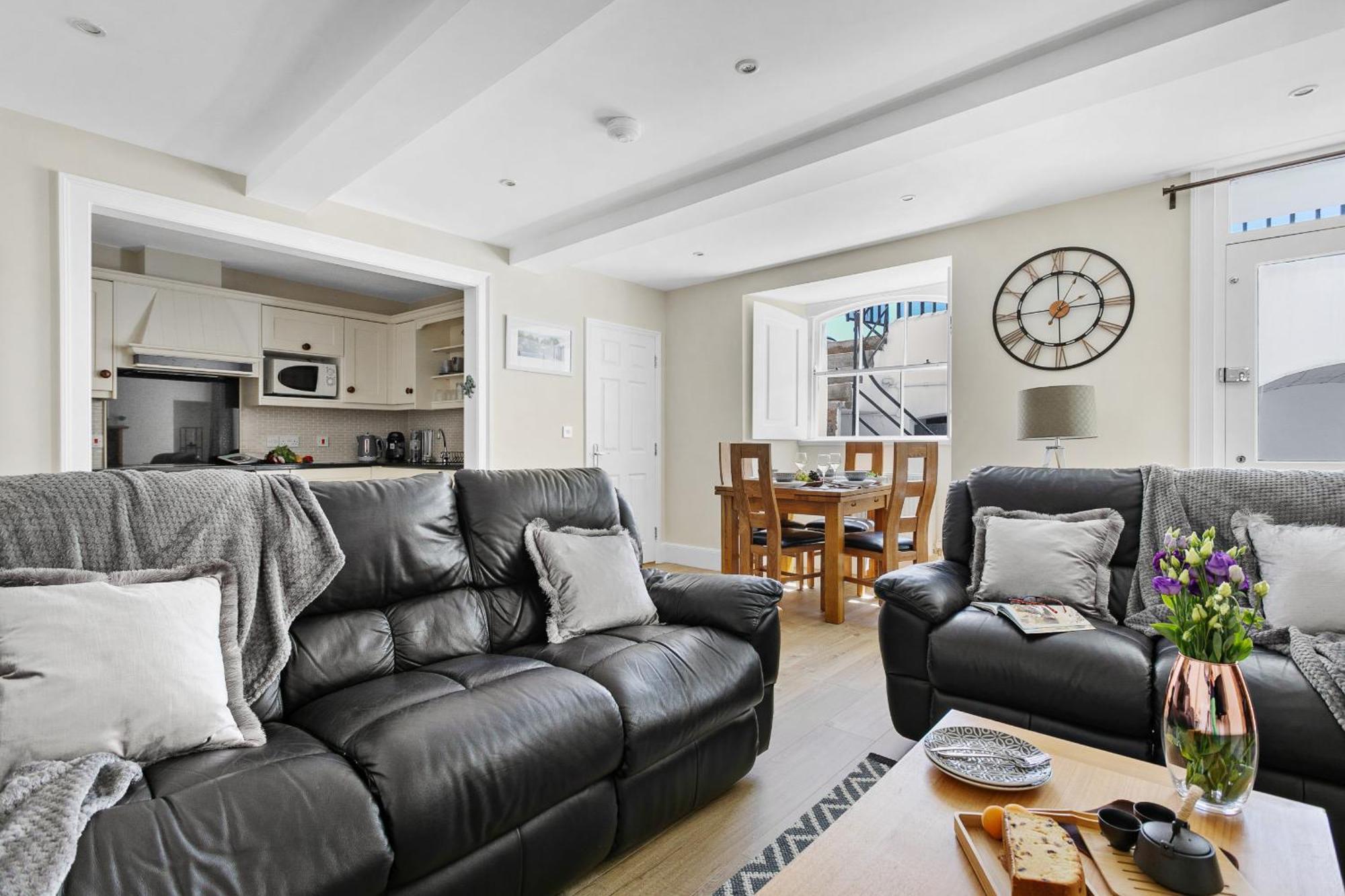 Sovereign House - Close To Harbour With Parking 토키 외부 사진