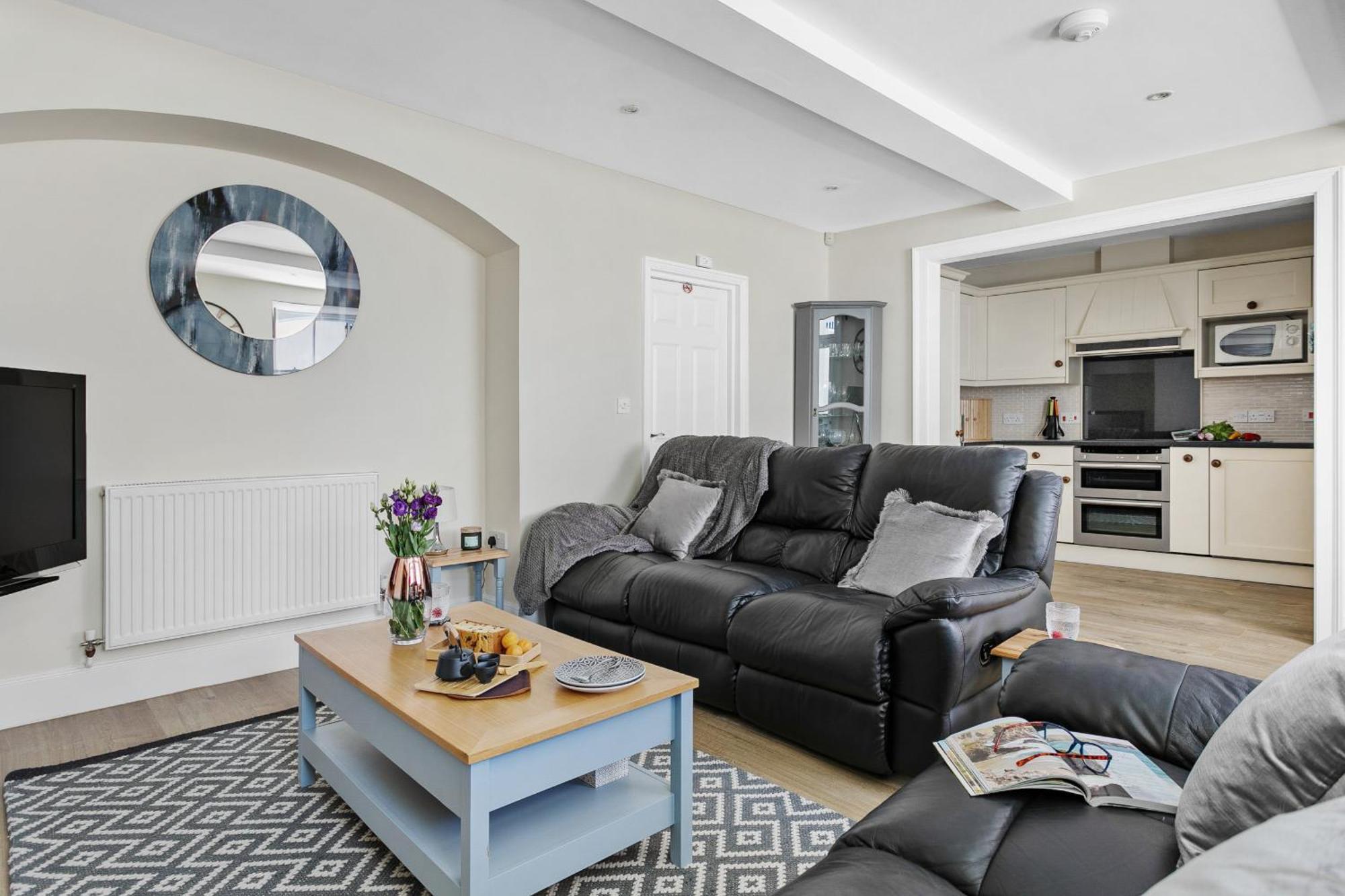 Sovereign House - Close To Harbour With Parking 토키 외부 사진