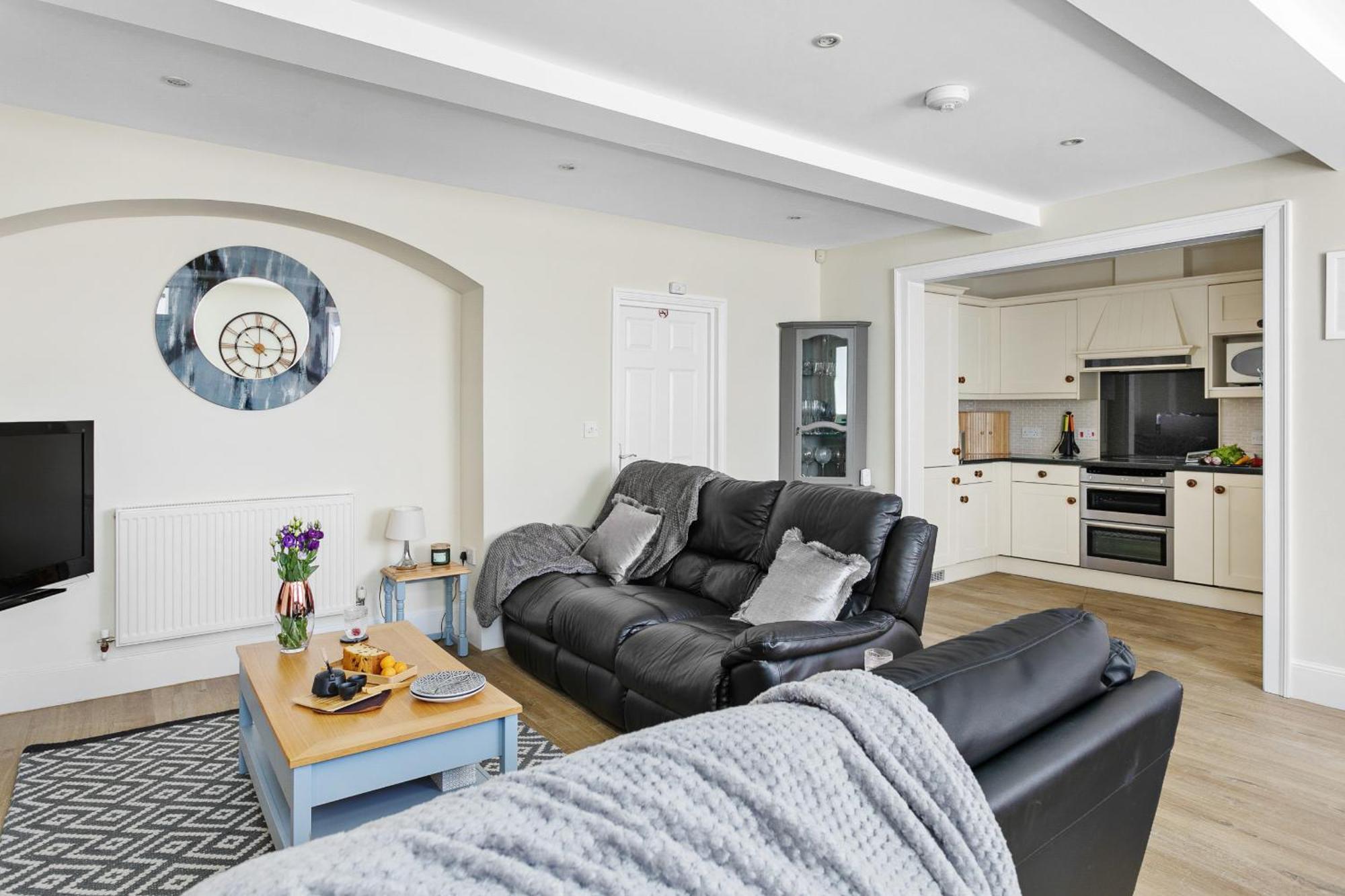 Sovereign House - Close To Harbour With Parking 토키 외부 사진